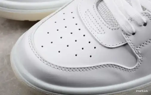 O-W Office Out Sneakers Of Leather Low-top 0520